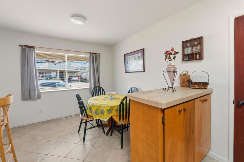 1313 Harding Street Property Photo 9