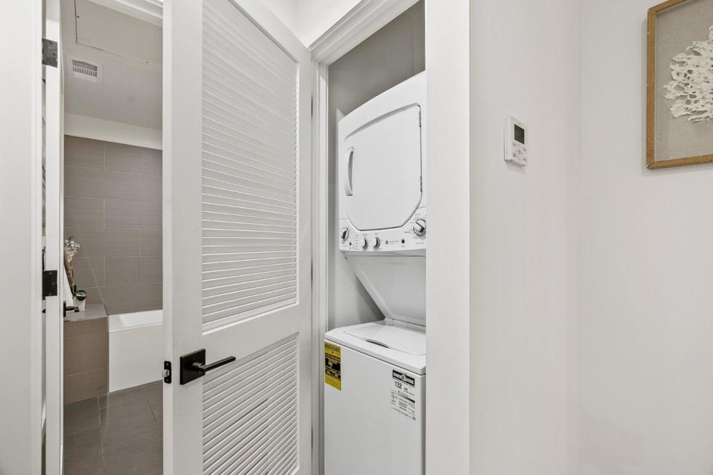 922 Woodside Road Property Photo 12