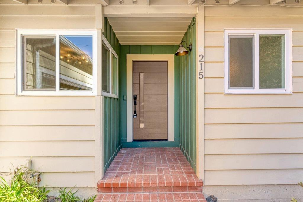 215 Moon Drive Property Photo 4