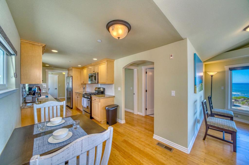 12901 Cabrillo Highway Property Photo 11