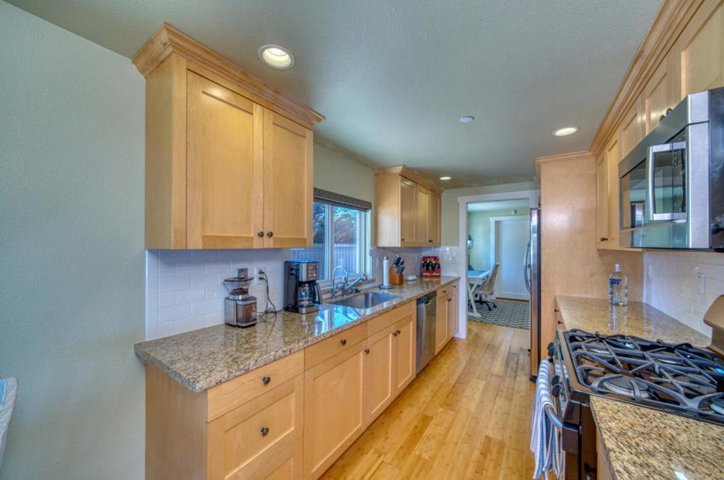 12901 Cabrillo Highway Property Photo 13