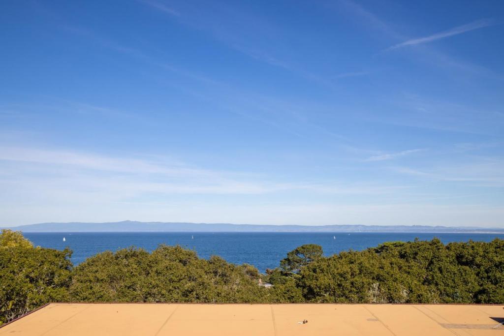 311 Lighthouse Property Photo 1