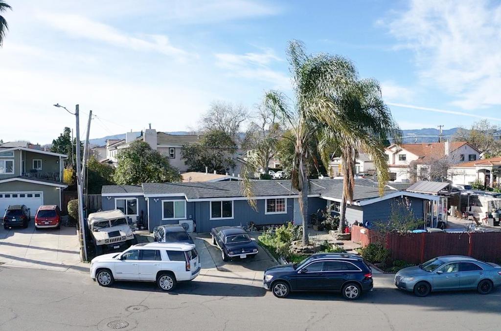 18940 Loree Avenue Property Photo 3