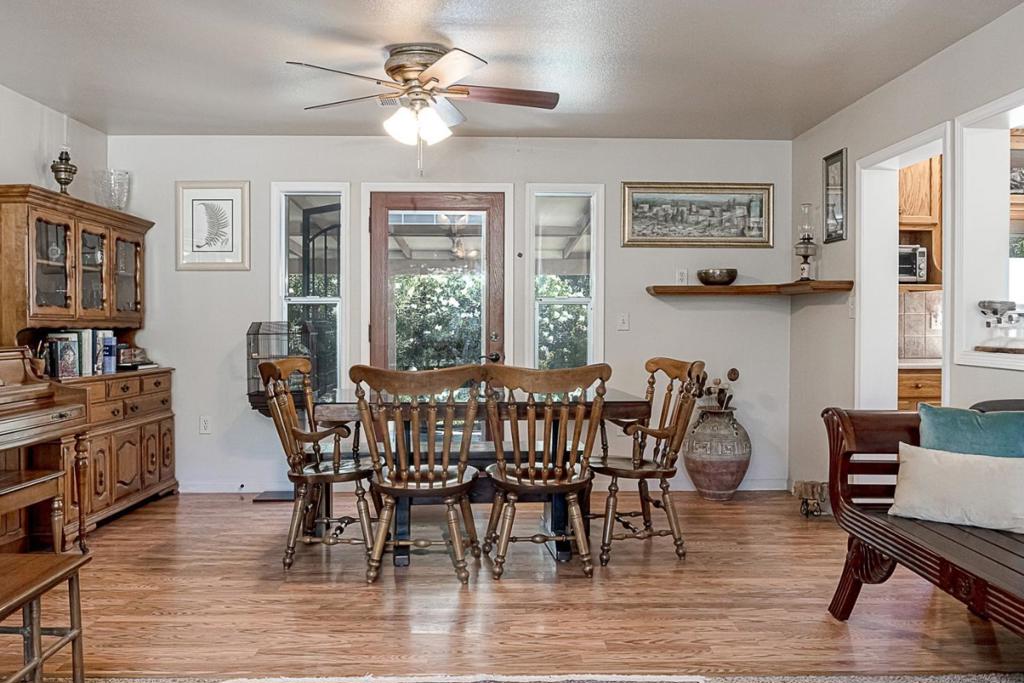 3719 N Hart Road Property Photo 13