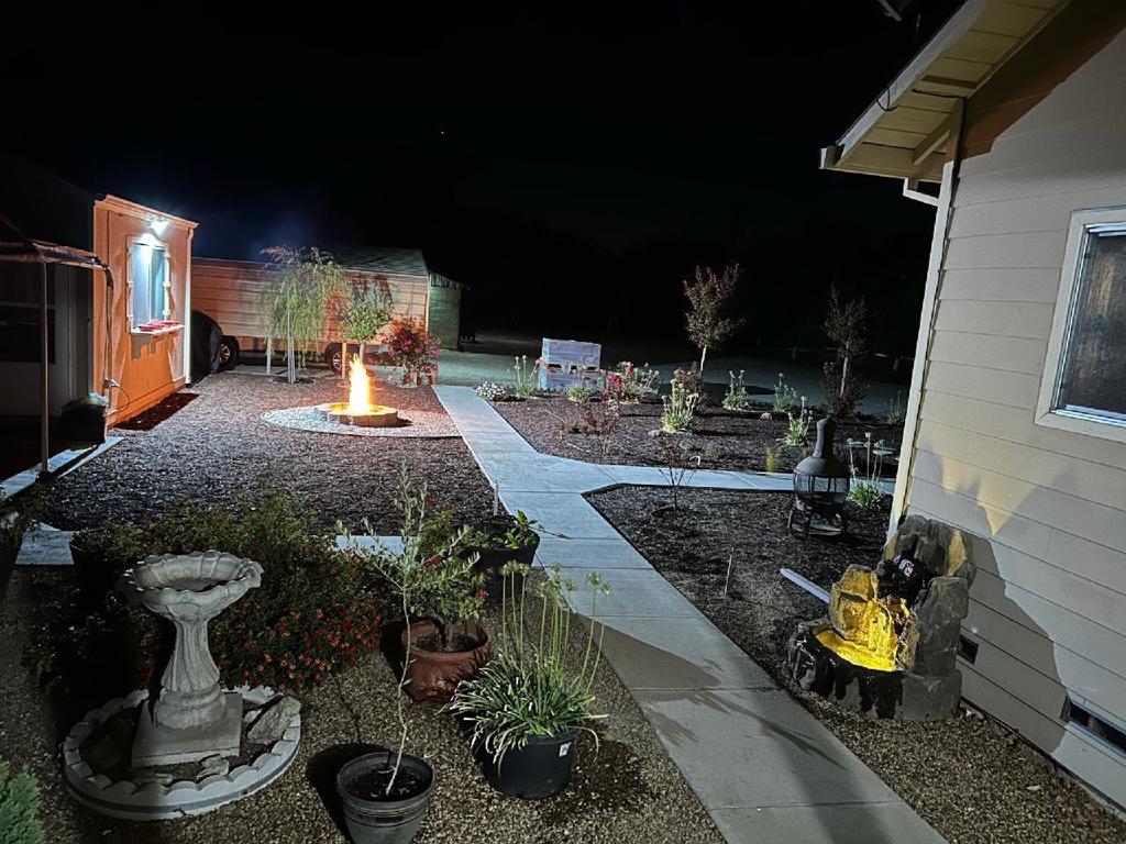 3719 N Hart Road Property Photo 23