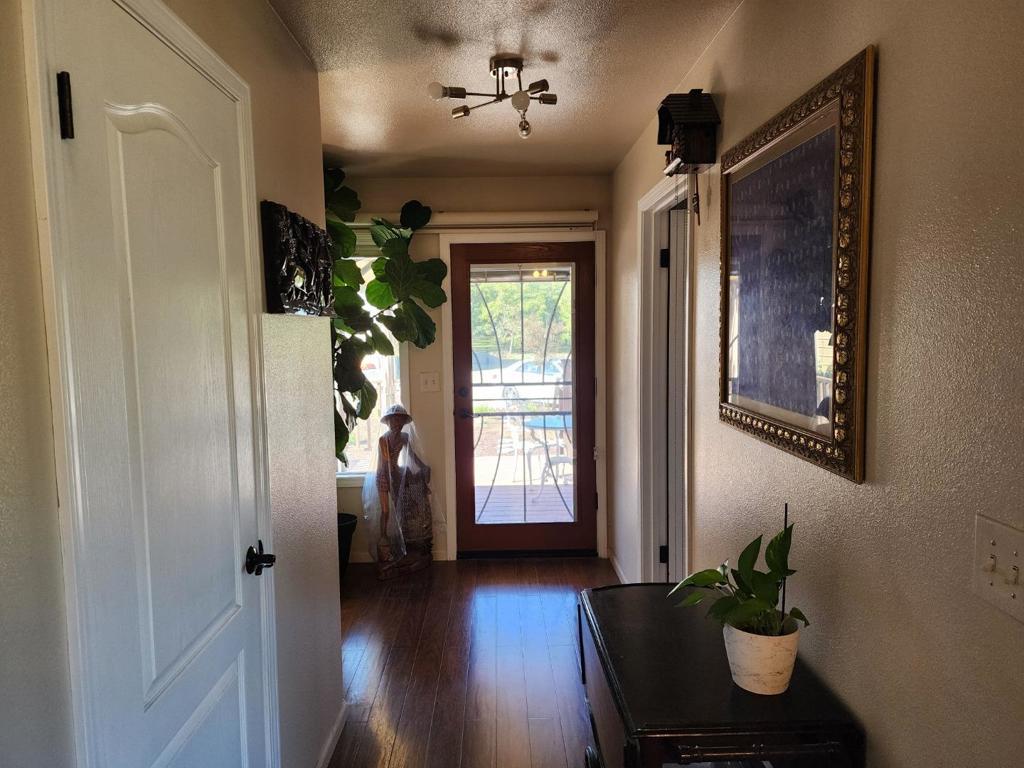 3719 N Hart Road Property Photo 24