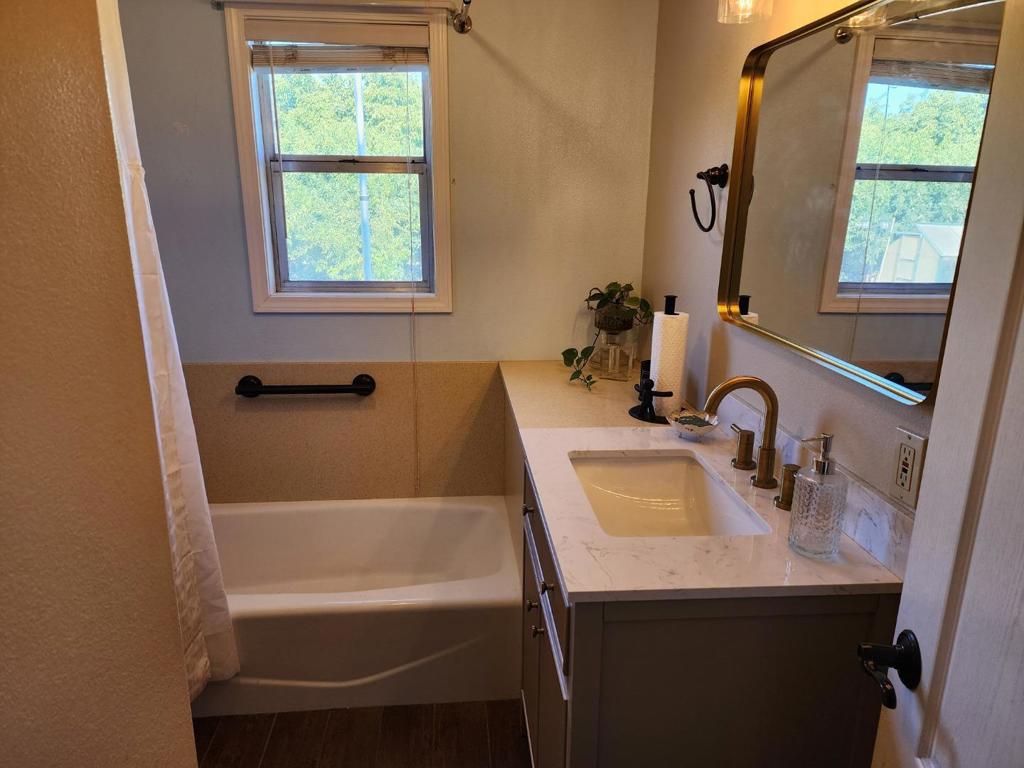 3719 N Hart Road Property Photo 29