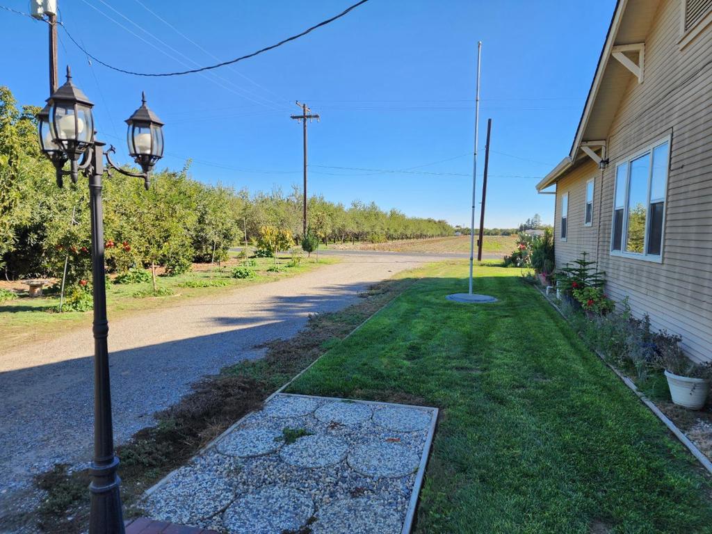 3719 N Hart Road Property Photo 31