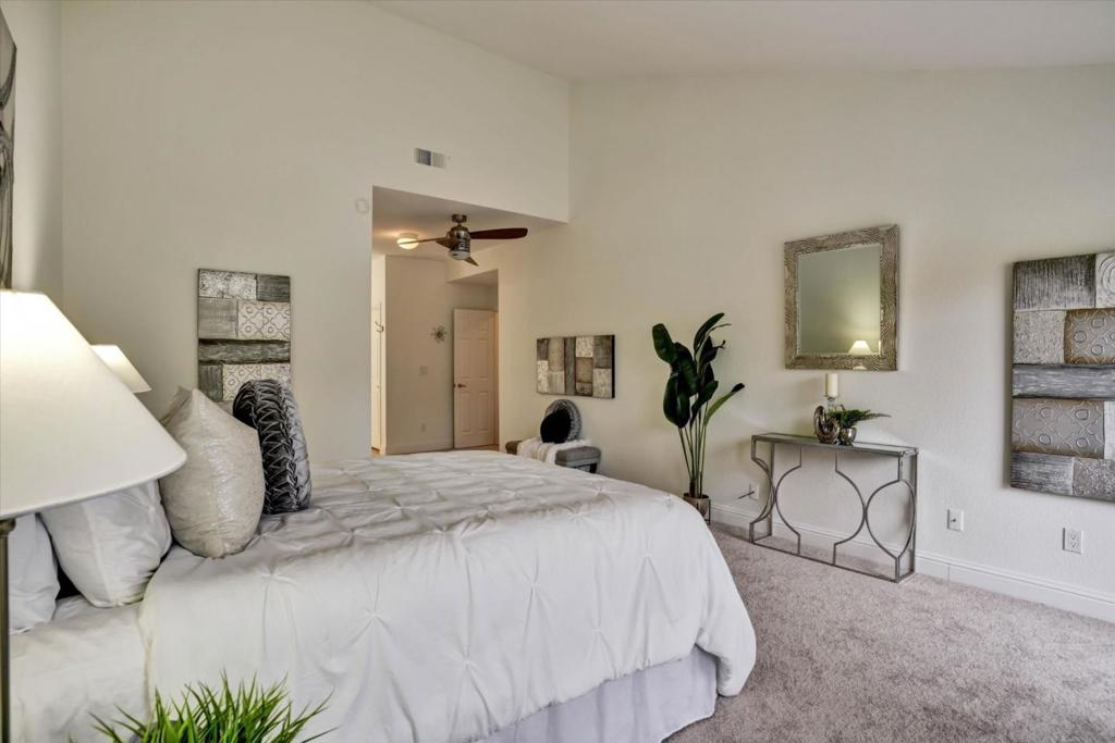 3123 Lake Trasimeno Drive Property Photo 21