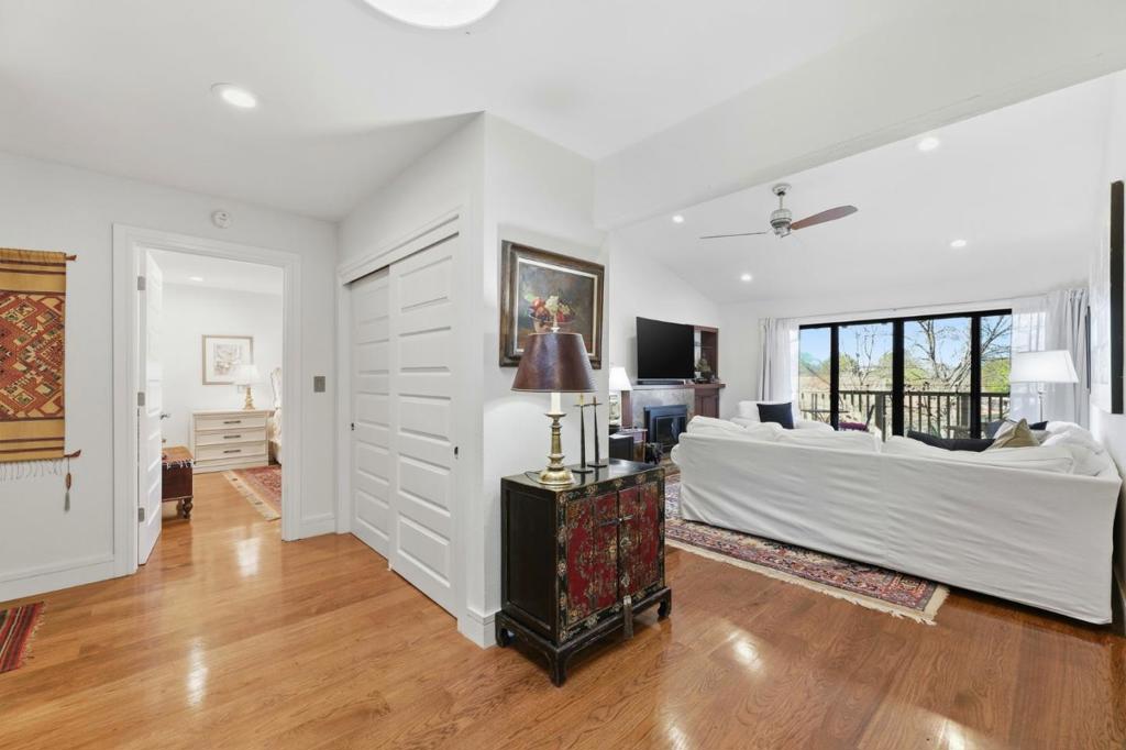 8418 Chenin Blanc Property Photo 4
