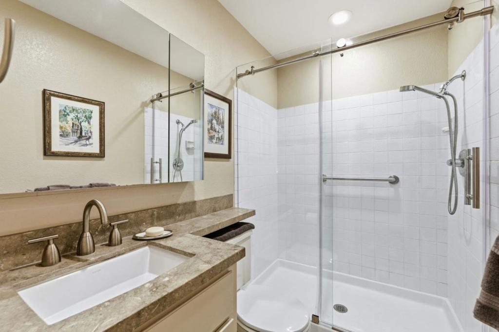 8418 Chenin Blanc Property Photo 23