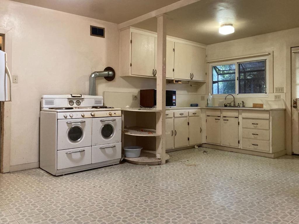 413 Milton Avenue Property Photo 15