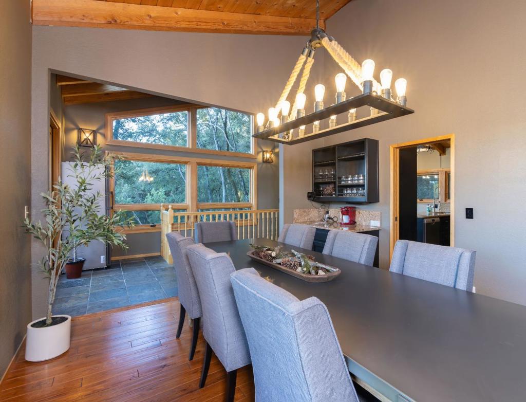 22125 Miller Ridge Road Property Photo 4