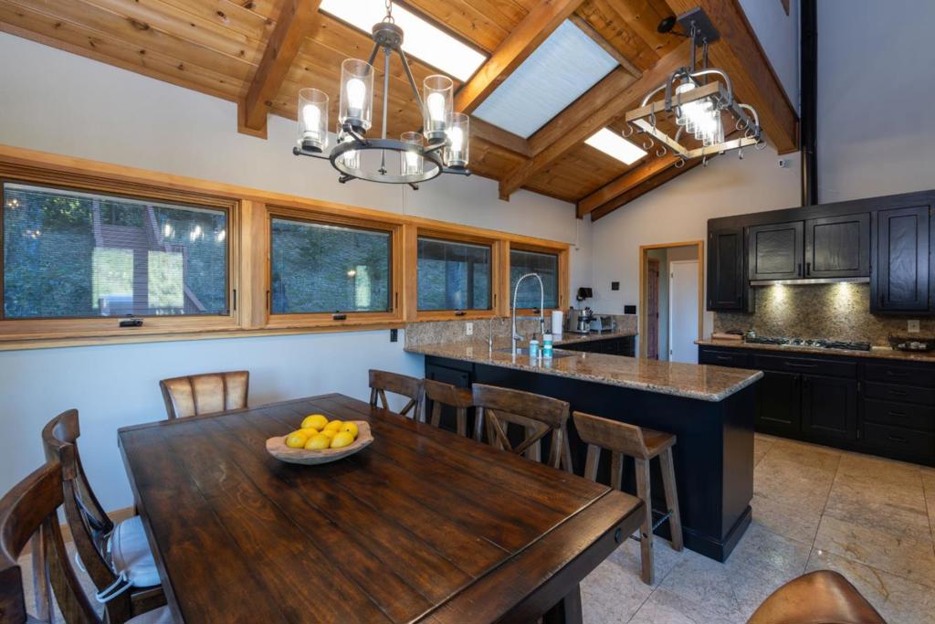 22125 Miller Ridge Road Property Photo 6