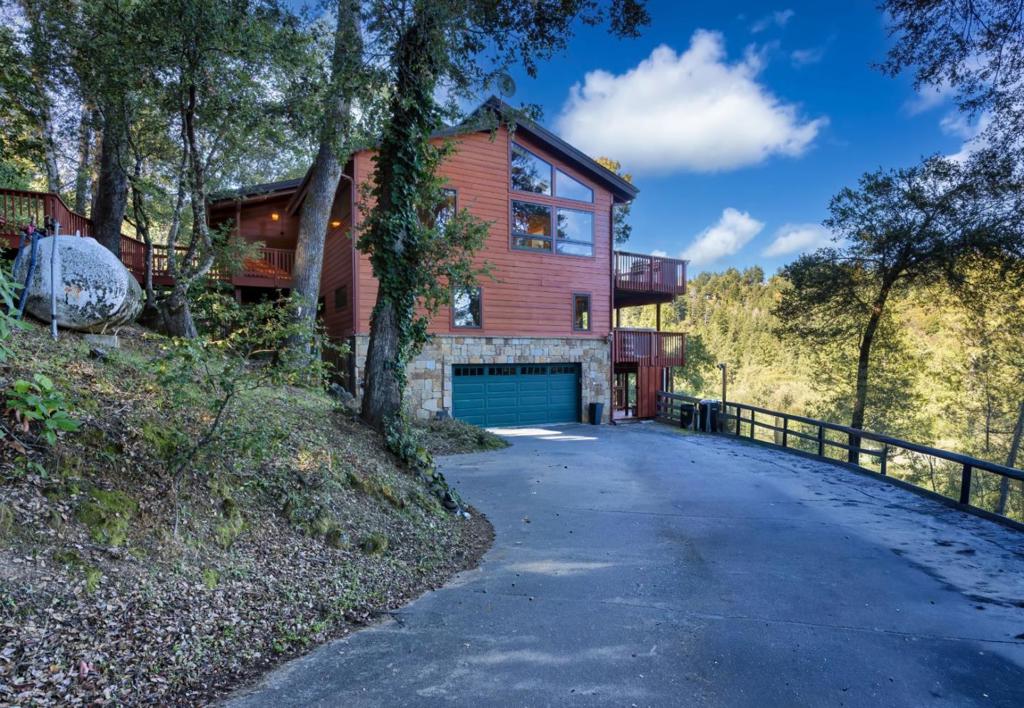 22125 Miller Ridge Road Property Photo 11
