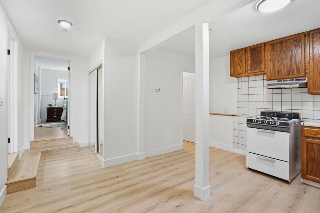 27 Midway Avenue Property Photo 27