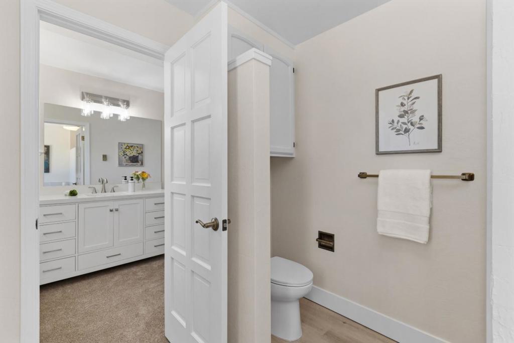 17710 Holiday Drive Property Photo 40