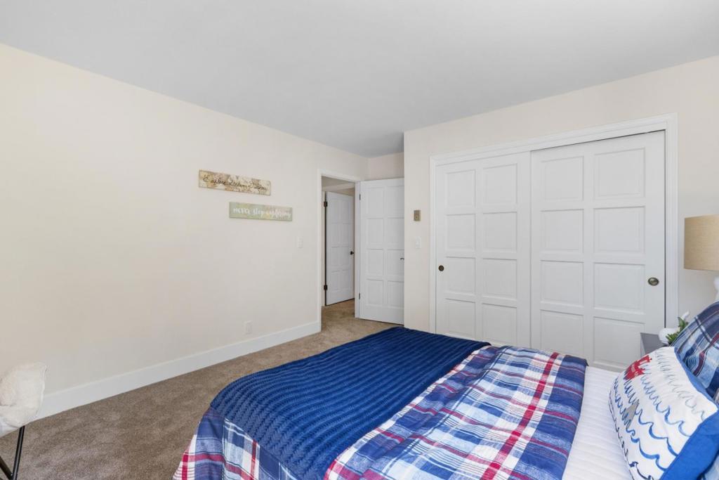 17710 Holiday Drive Property Photo 43