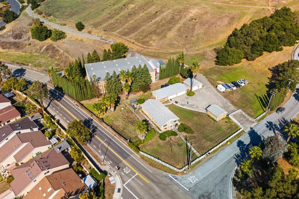 1995 Old Calaveras Road Property Photo 6