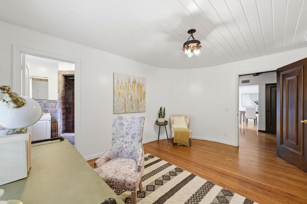 1665 Middlefield Road Property Photo 15