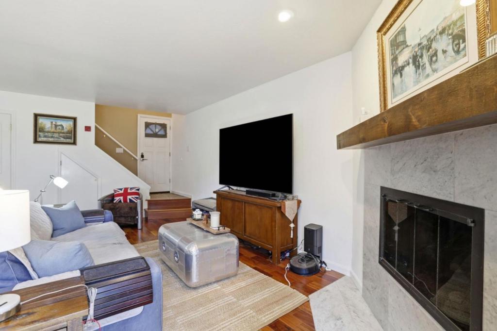 4967 Cherry Avenue Property Photo 10