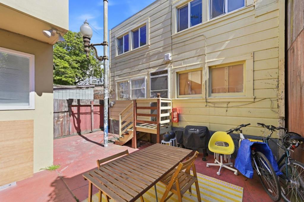 13771379 9th Avenue Property Photo 9