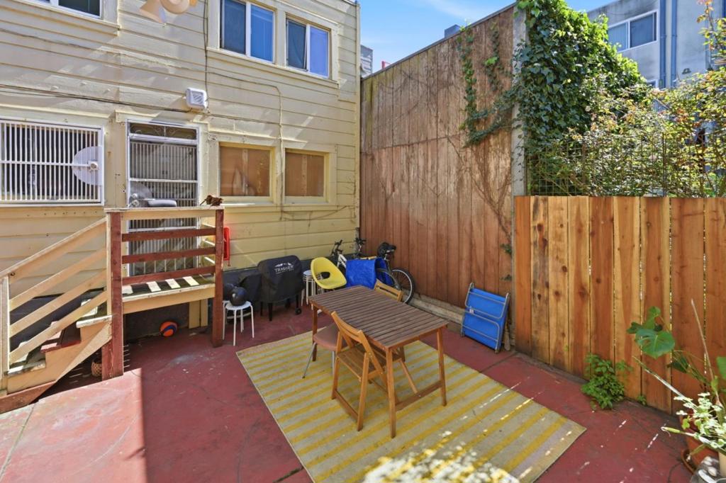 13771379 9th Avenue Property Photo 10