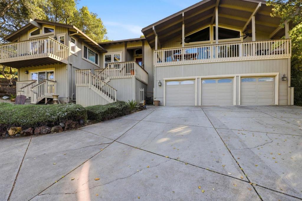 17285 Copper Hill Drive Property Photo 6