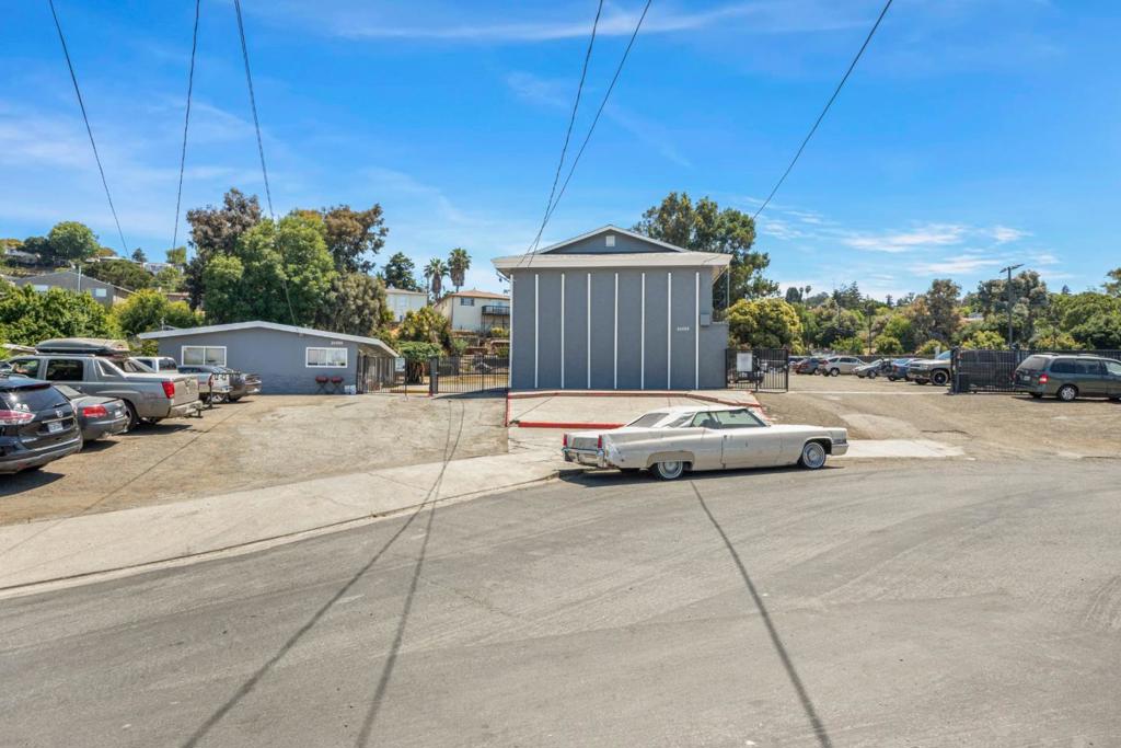 24598 Sybil Avenue Property Photo 5