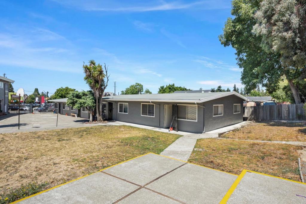 24598 Sybil Avenue Property Photo 16