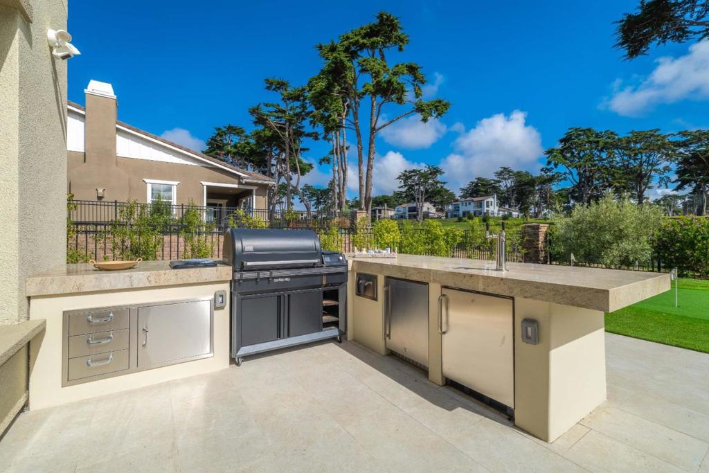 1814 Links Drive Property Photo 45
