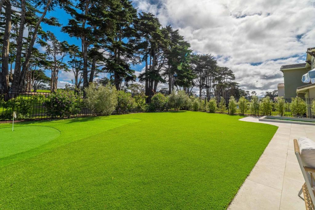 1814 Links Drive Property Photo 47