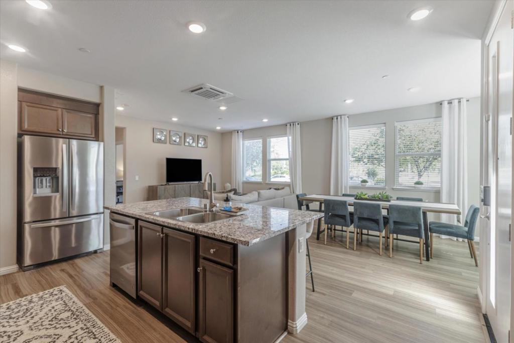 6568 Vision Court Property Photo 10