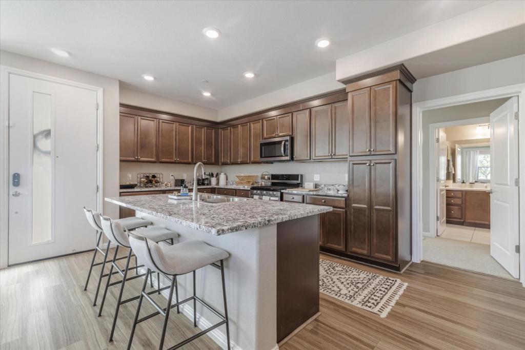6568 Vision Court Property Photo 11