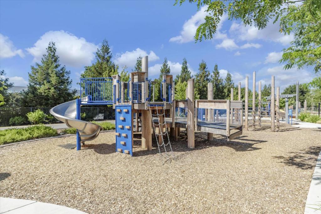 6568 Vision Court Property Photo 24