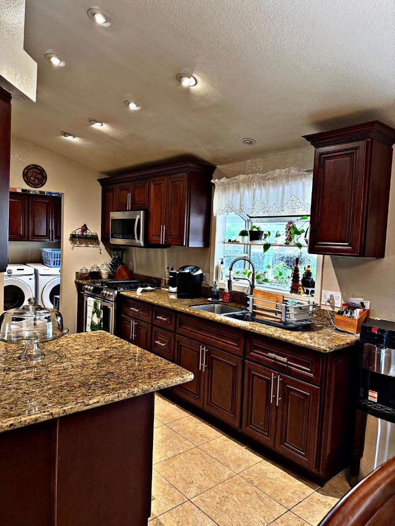 1010 Arroyo Lindo Court Property Photo 5