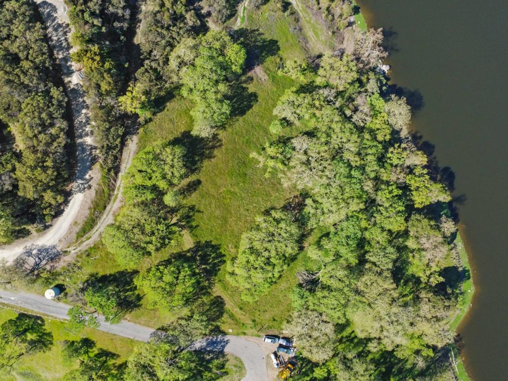 17556 Chesbro Lake Drive Property Photo 8