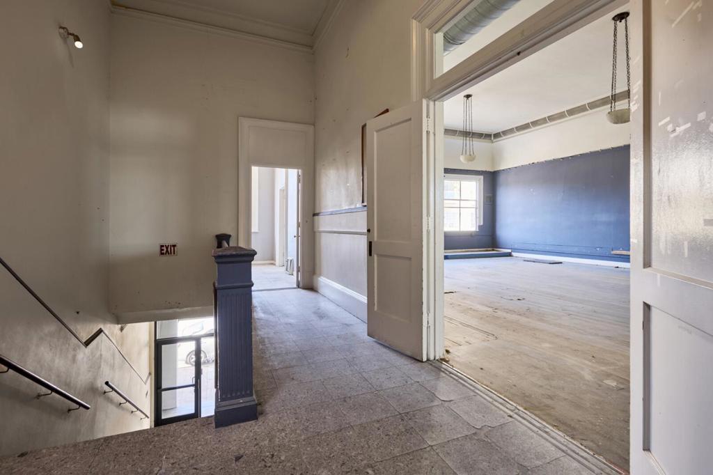 709 S B Street Property Photo 12