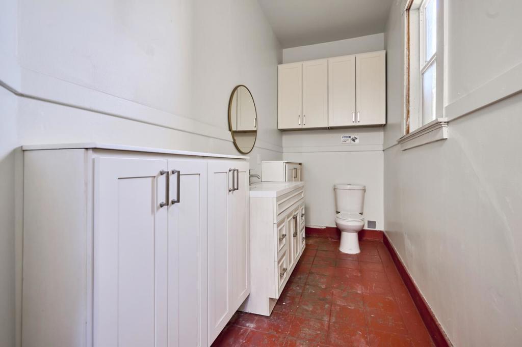 709 S B Street Property Photo 17