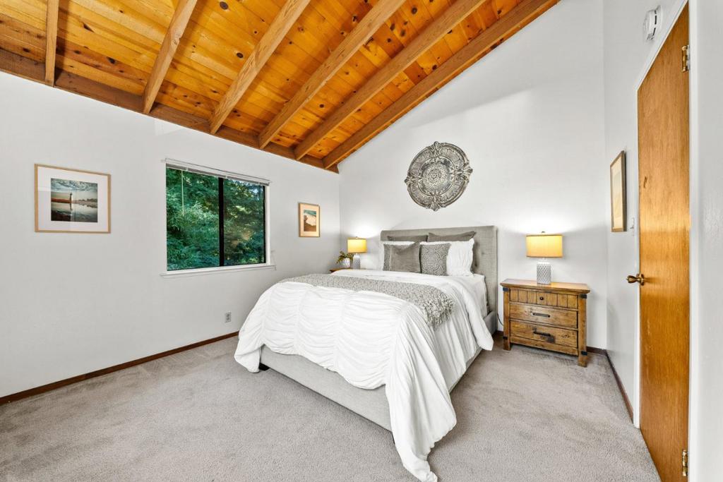 146 Aptos School Road Property Photo 21
