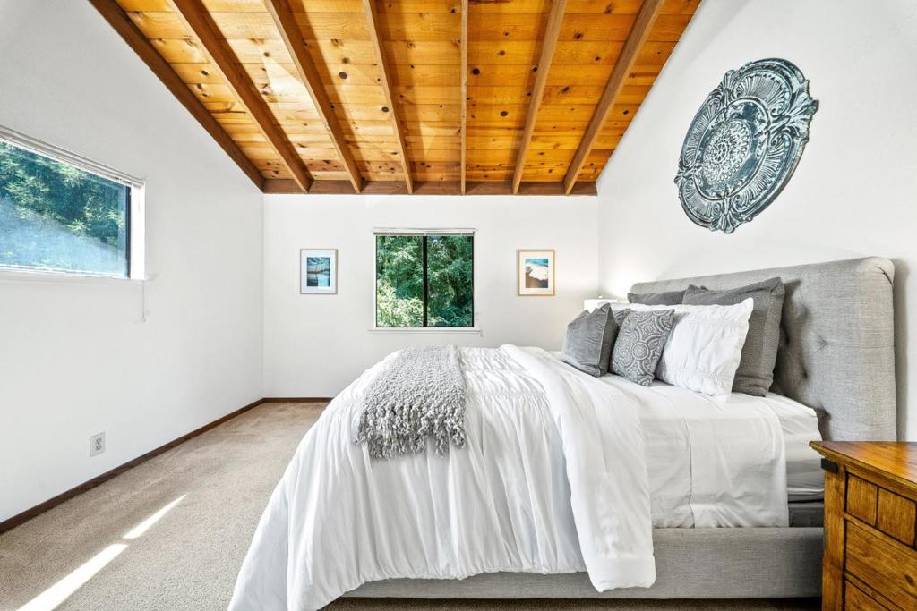 146 Aptos School Road Property Photo 22
