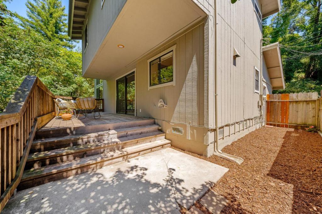146 Aptos School Road Property Photo 27