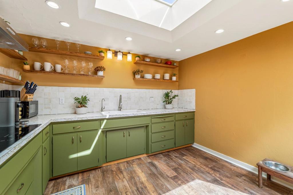 77 Laureles Grade Property Photo 4