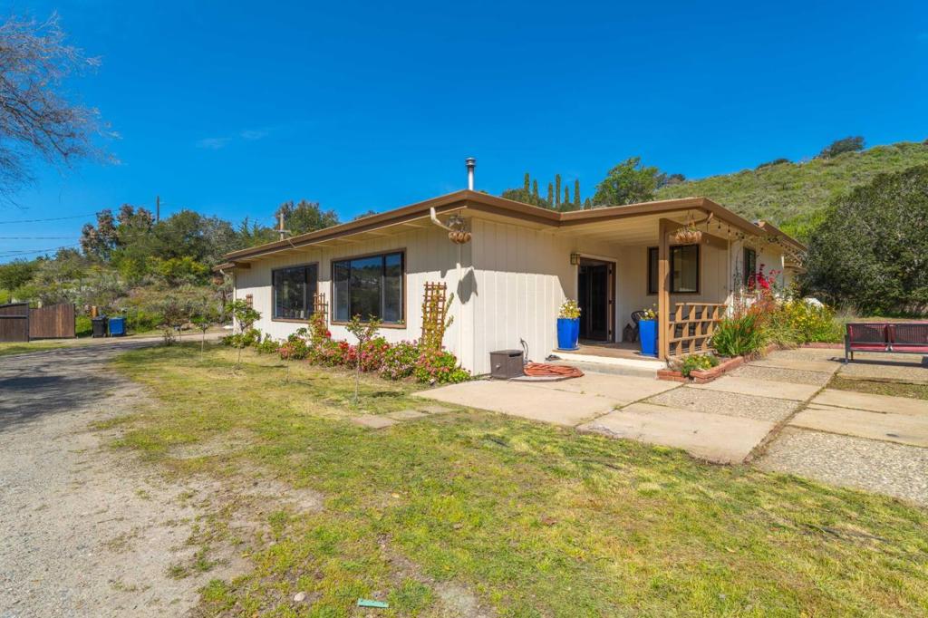 77 Laureles Grade Property Photo 20