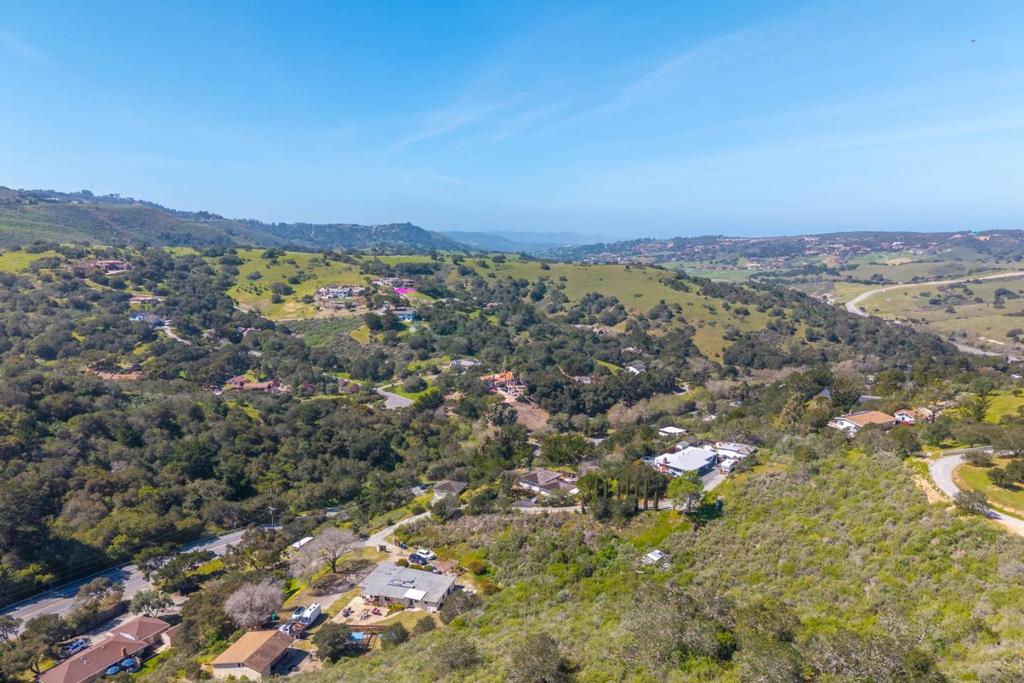 77 Laureles Grade Property Photo 22