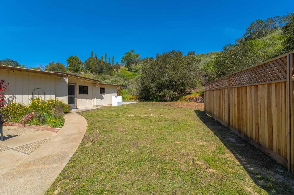 77 Laureles Grade Property Photo 29