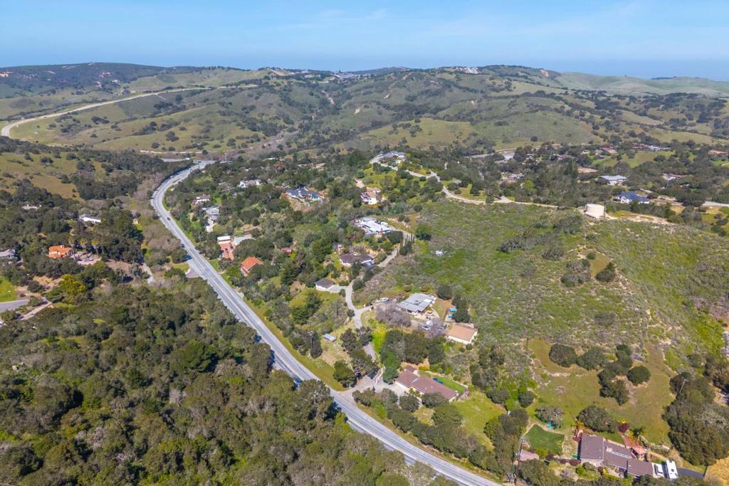77 Laureles Grade Property Photo 31