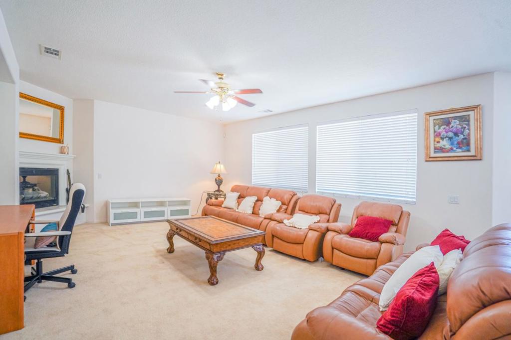 10708 Desert View Place Property Photo 11
