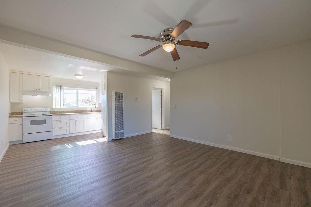 2748 Kollmar Drive Property Photo 8