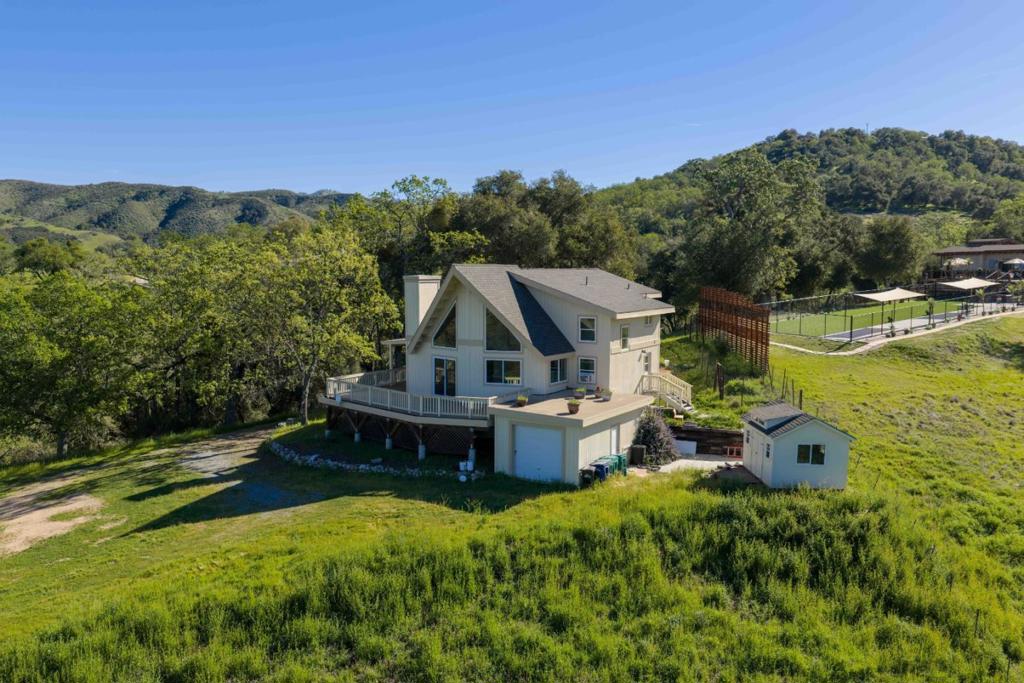 20510 Cachagua Road Property Photo 7